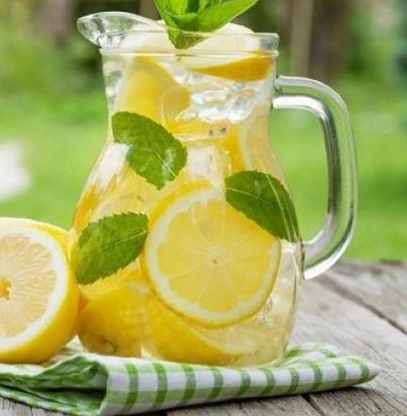 Limonadă cu Mentă